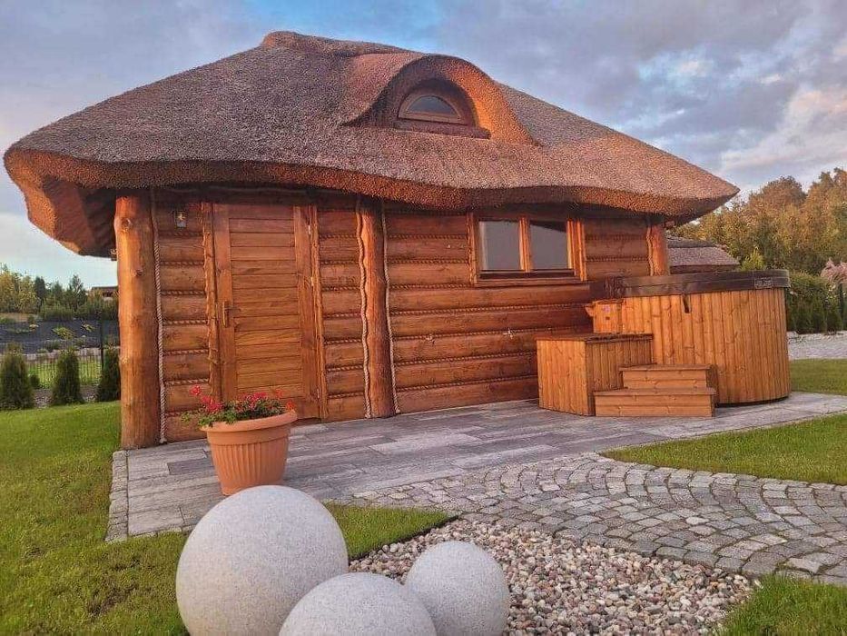 Altany trzcina, strzecha Dach trzcina. huśtawki  bal. Altana strzecha