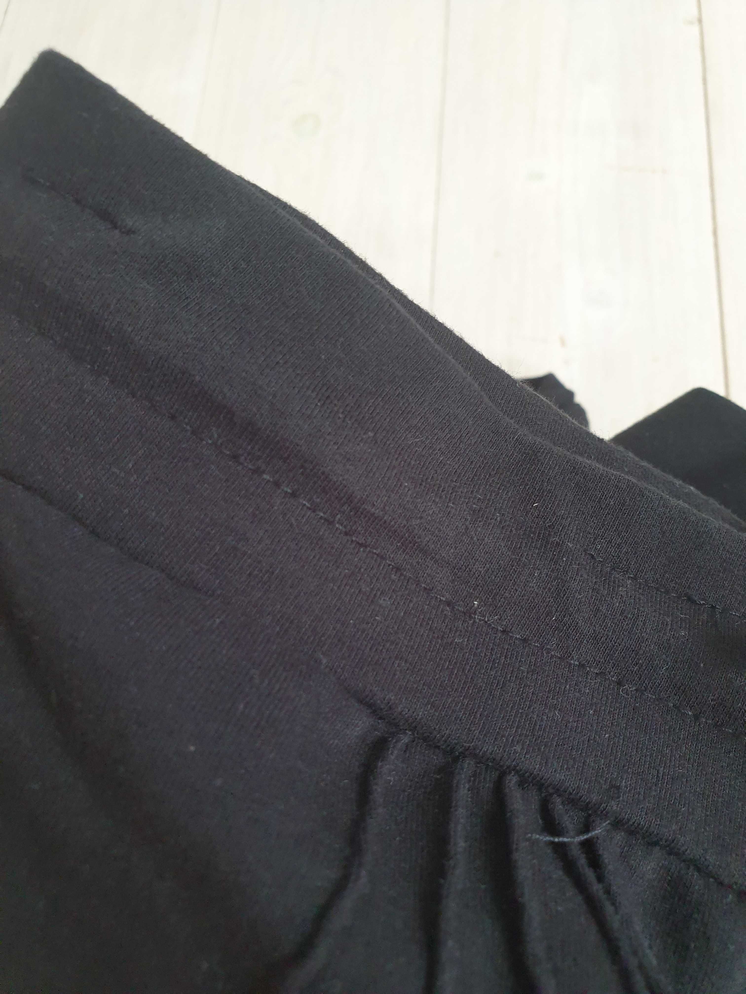 Czarne dresy Reserved spodnie dresowe S 36 38