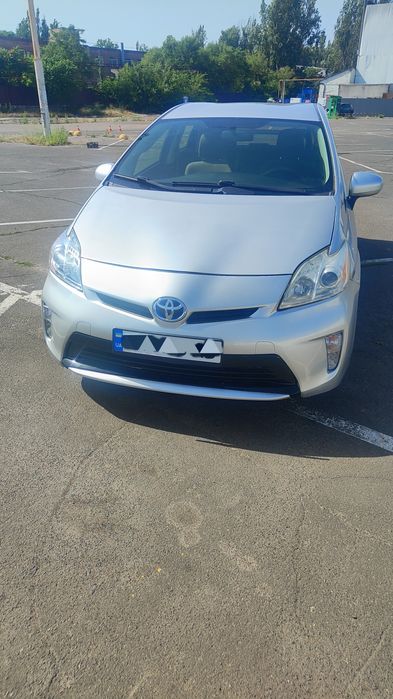 Сдаеться авто в аренду Toyota Prius 2014 г. Прокат авто Приус,