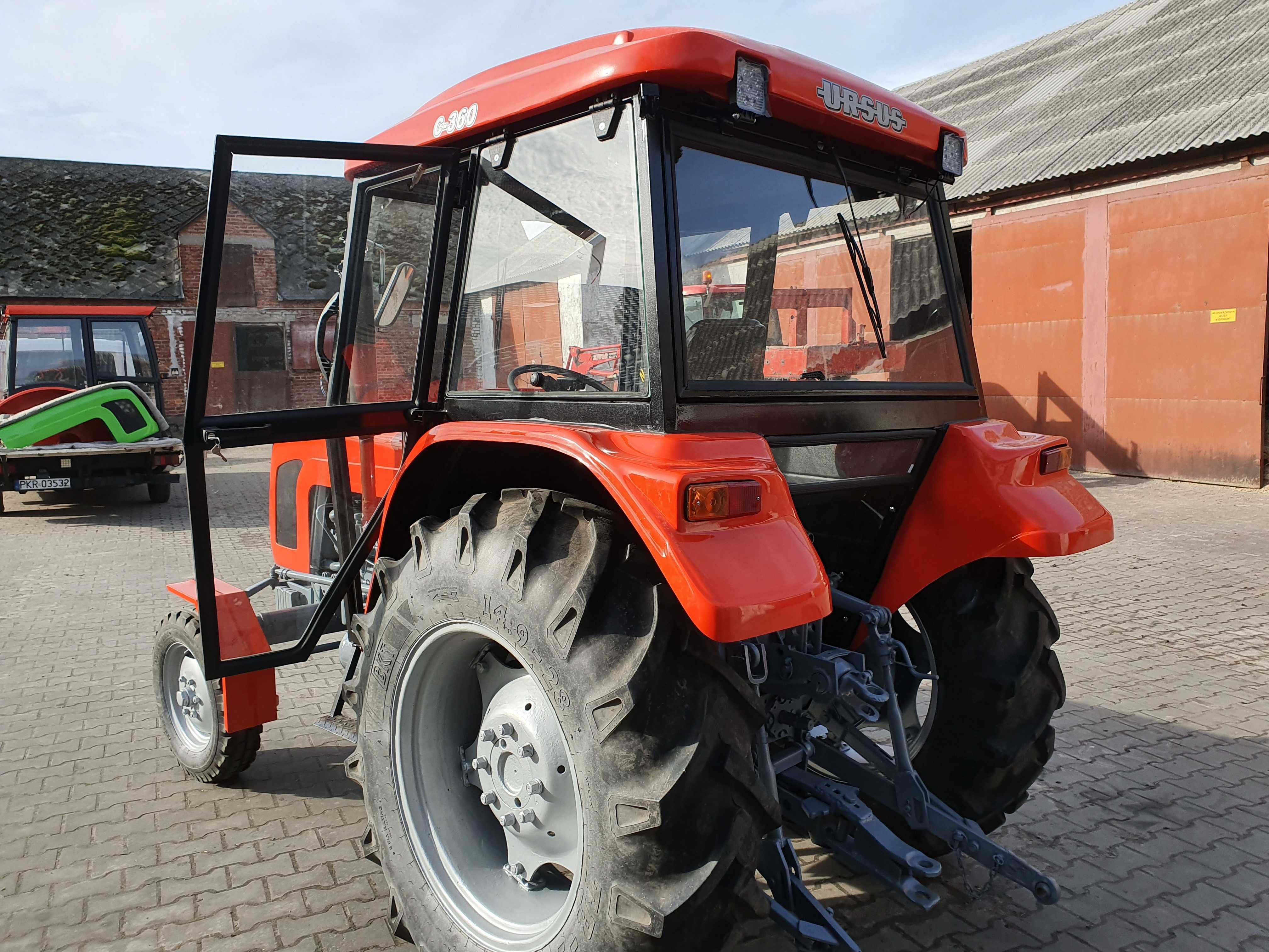 Kabina C360 plastikowa kabiny ciągnikowe C-360 C330 C-330  MTZ BIZON