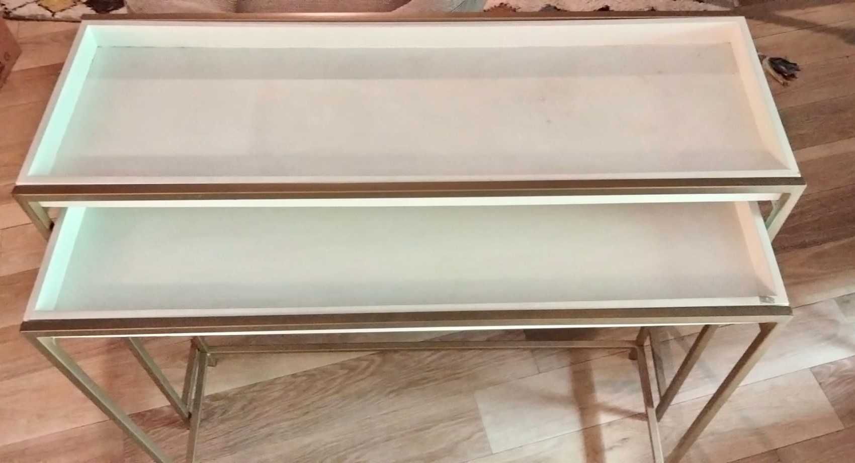 Mesa dupla em madeira branca com base em alumínio dourado