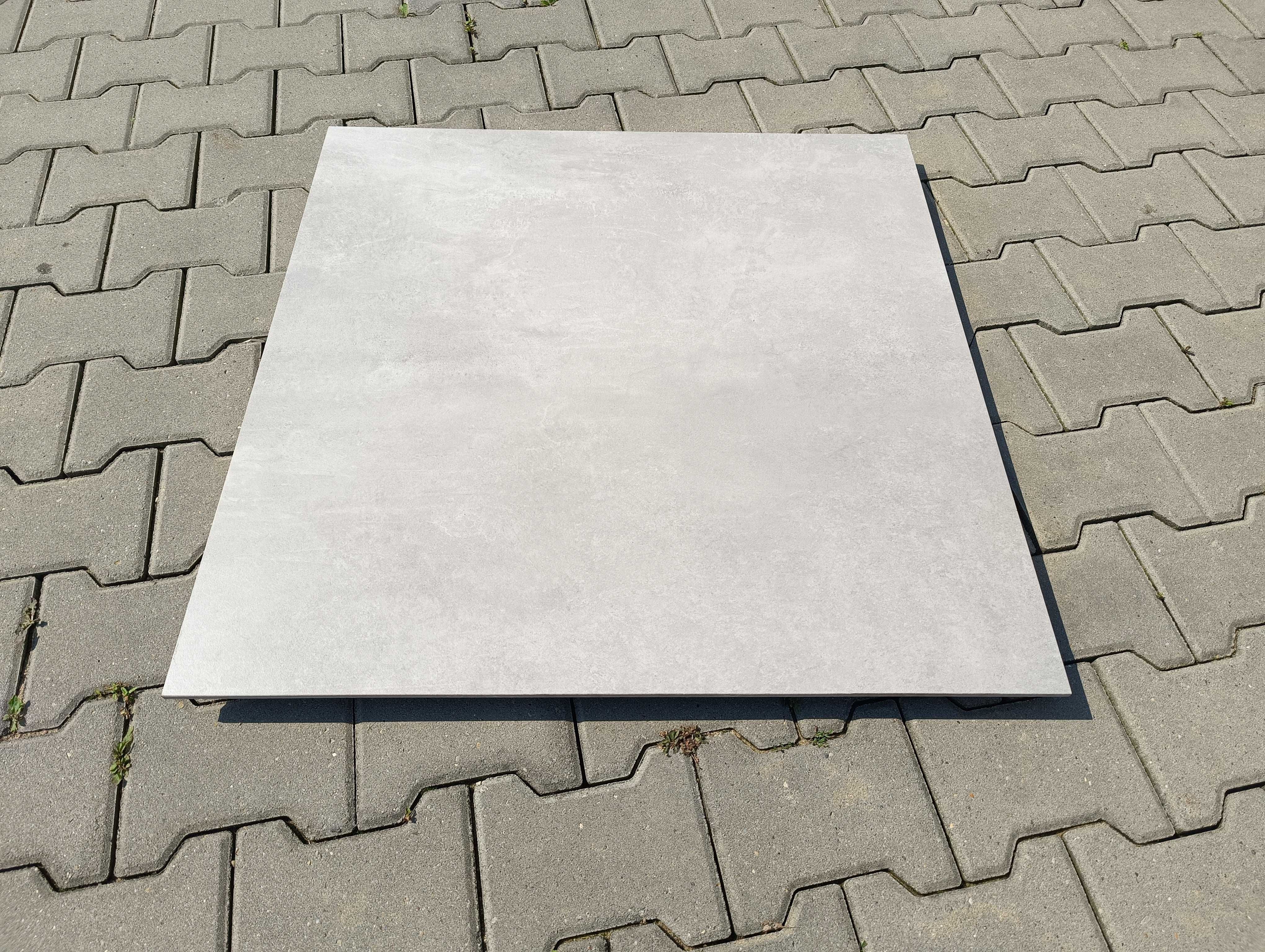 Tanie kafle podłogowe do garażu kotłowni Tassero Gris 79,7x79,7x8 G.3