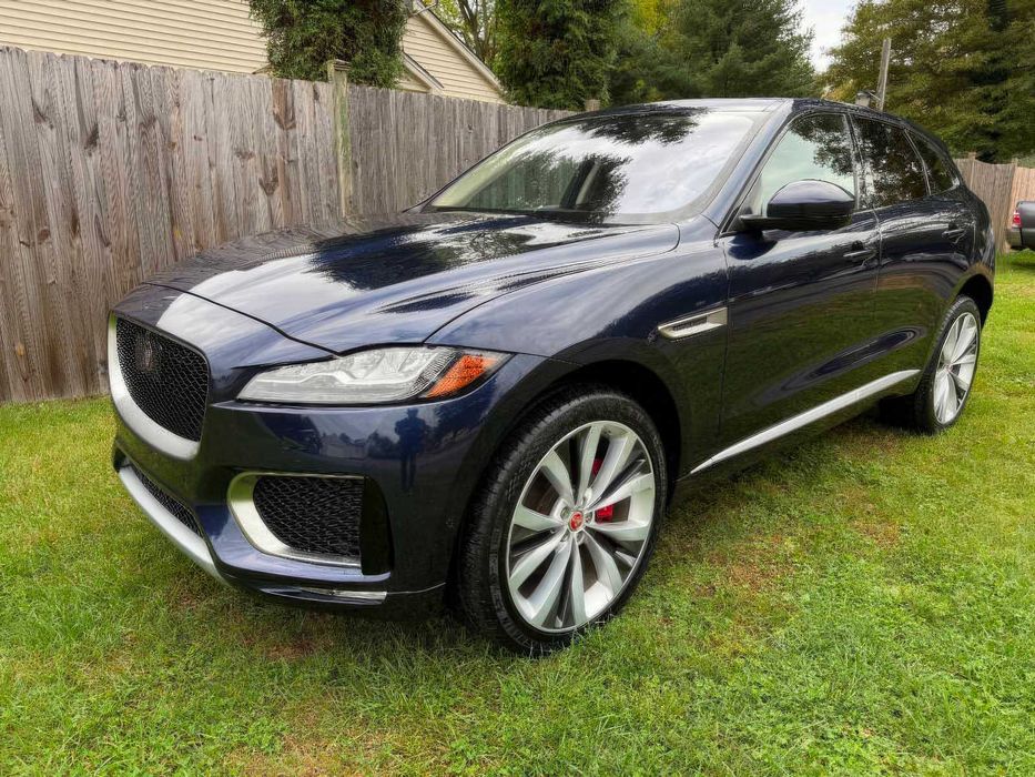 Jaguar F-PACE S      2017