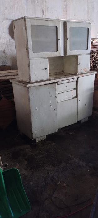 Kredens lata 60te