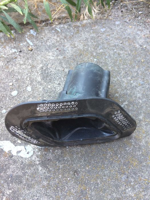 insignia opel  тримачі форсунок лівий/правий