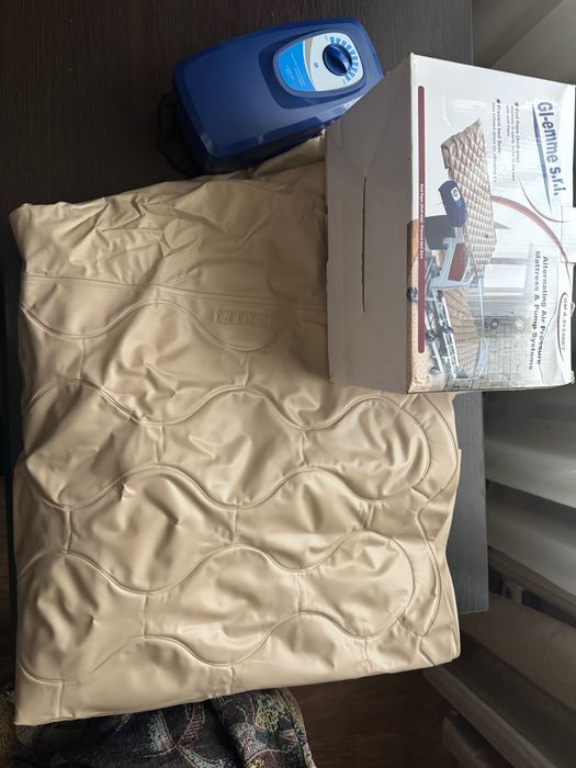 Противопролежневый матрас с компрессором — хорошее состояние