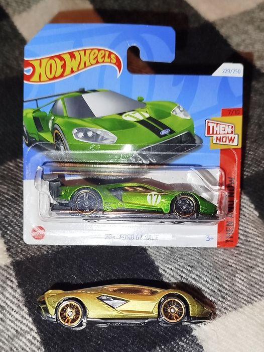 Hot whells Ford i Lamborghini.