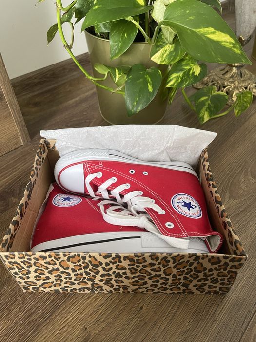 Stylowe trampki za kostkę na ukrytej koturnie Nowe