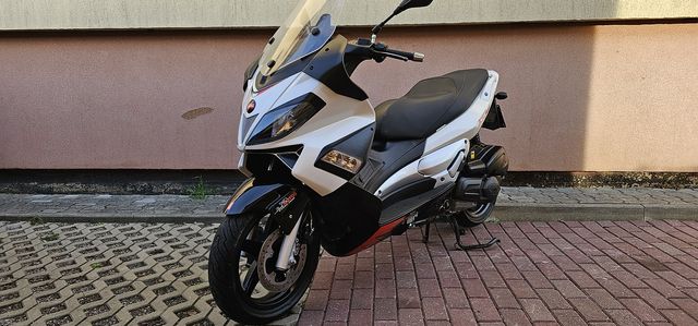 aprilia sr max 125  kat B lub zamienię transport