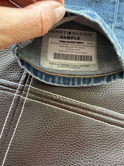 Джинсы Mom Tommy Hilfiger