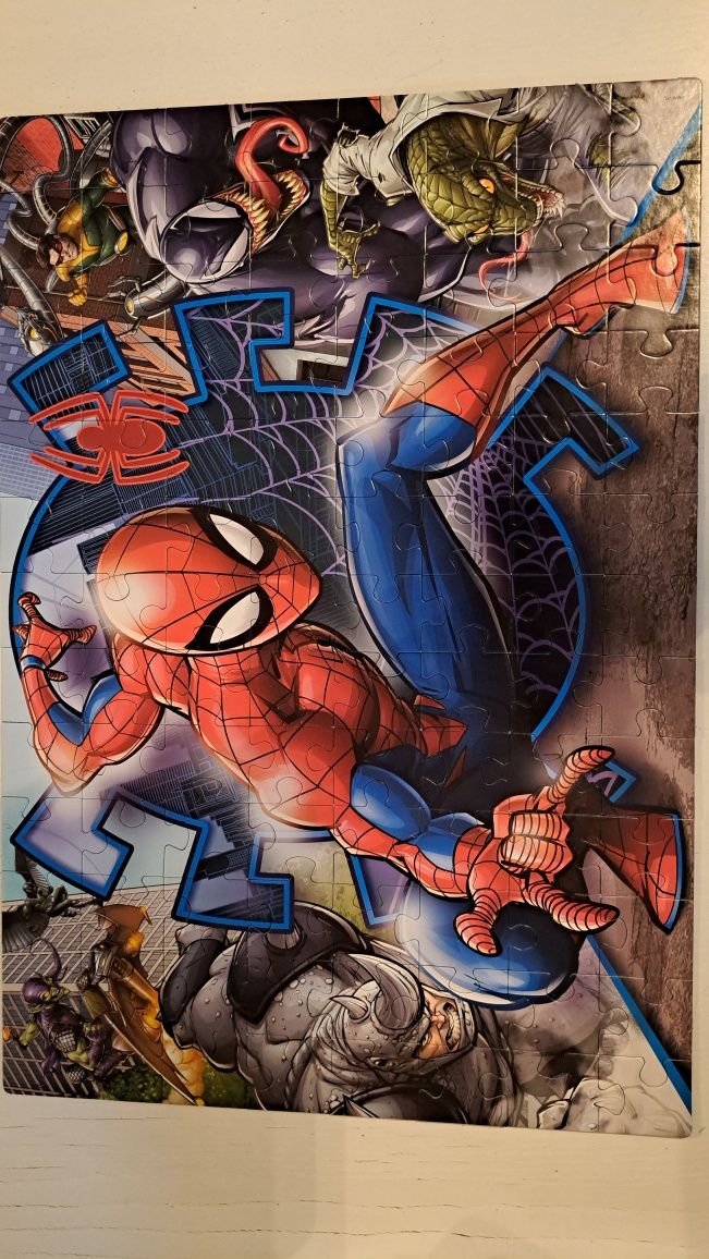 151. Puzzle Spider Man 104 Clementoni