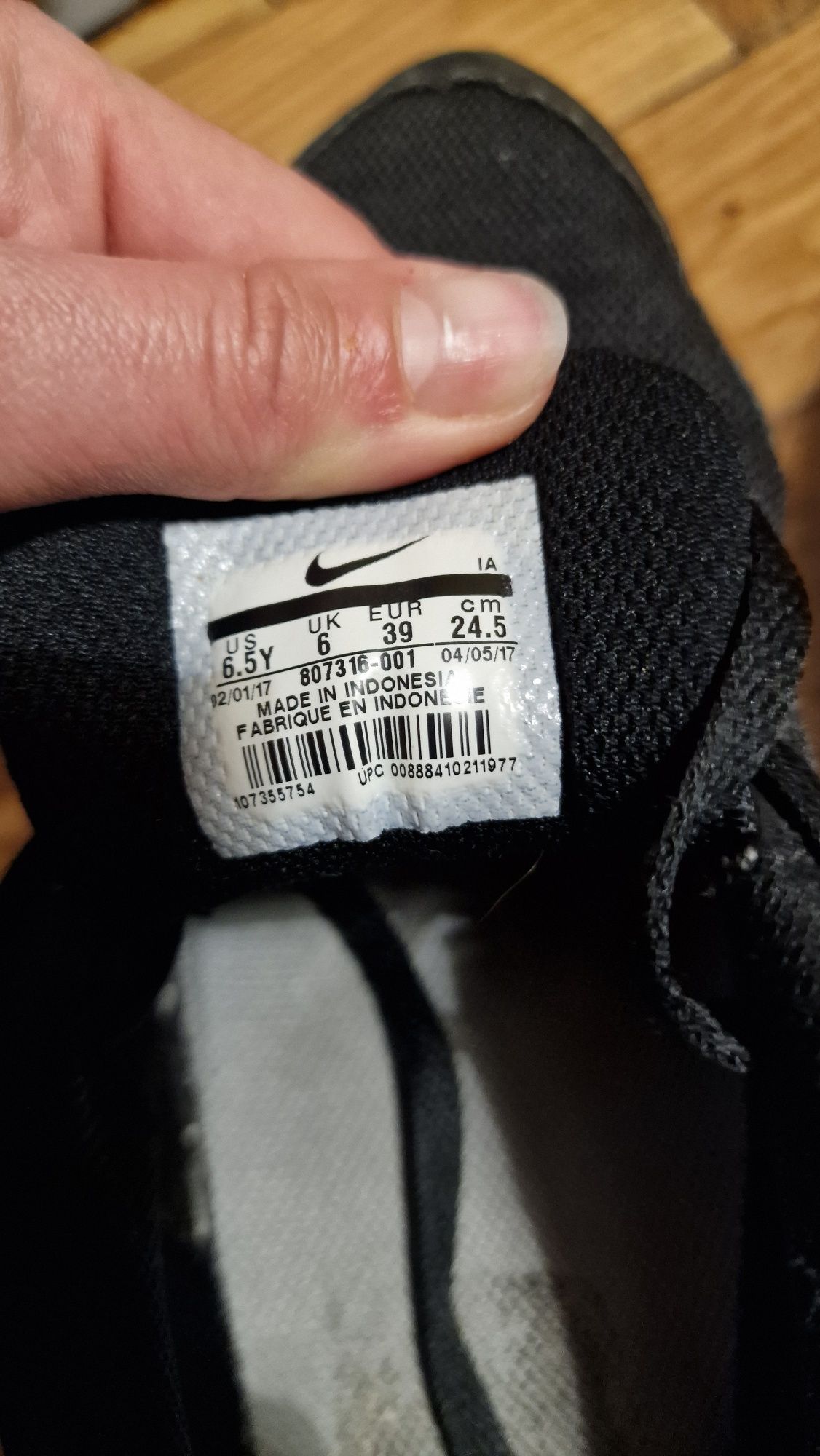 Czarne trampki adidasy buty sportowe Nike rozmiar 38