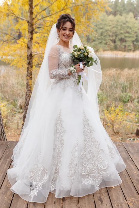 Весільна сукня