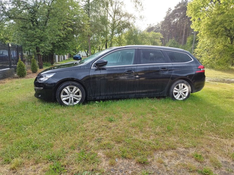 Peugeot 308 1.6 HDi 120 koni 2015 Ładny,bezwypadkowy,panorama,kamera