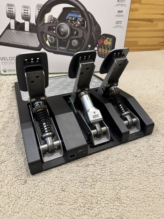 У наявності! Ексклюзив! Ігрове кермо Turtle Beach VelocityOne Race