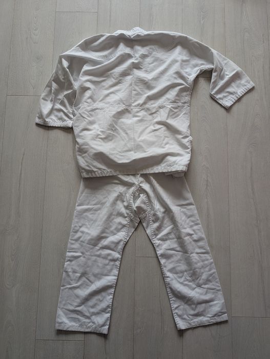 Kimono strój do karate, jujitsu, judo rozmiar 140