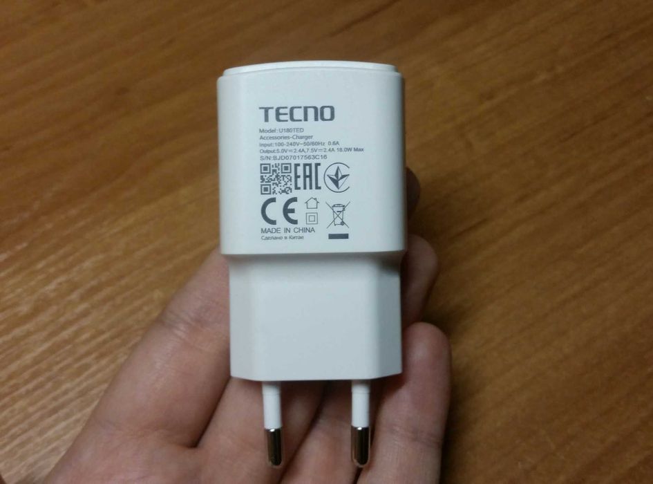 зарядное TECNO 18W/ Зарядка блочок планшета Tecno MegaPad 10