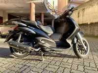 Piaggio Beverly 400 i