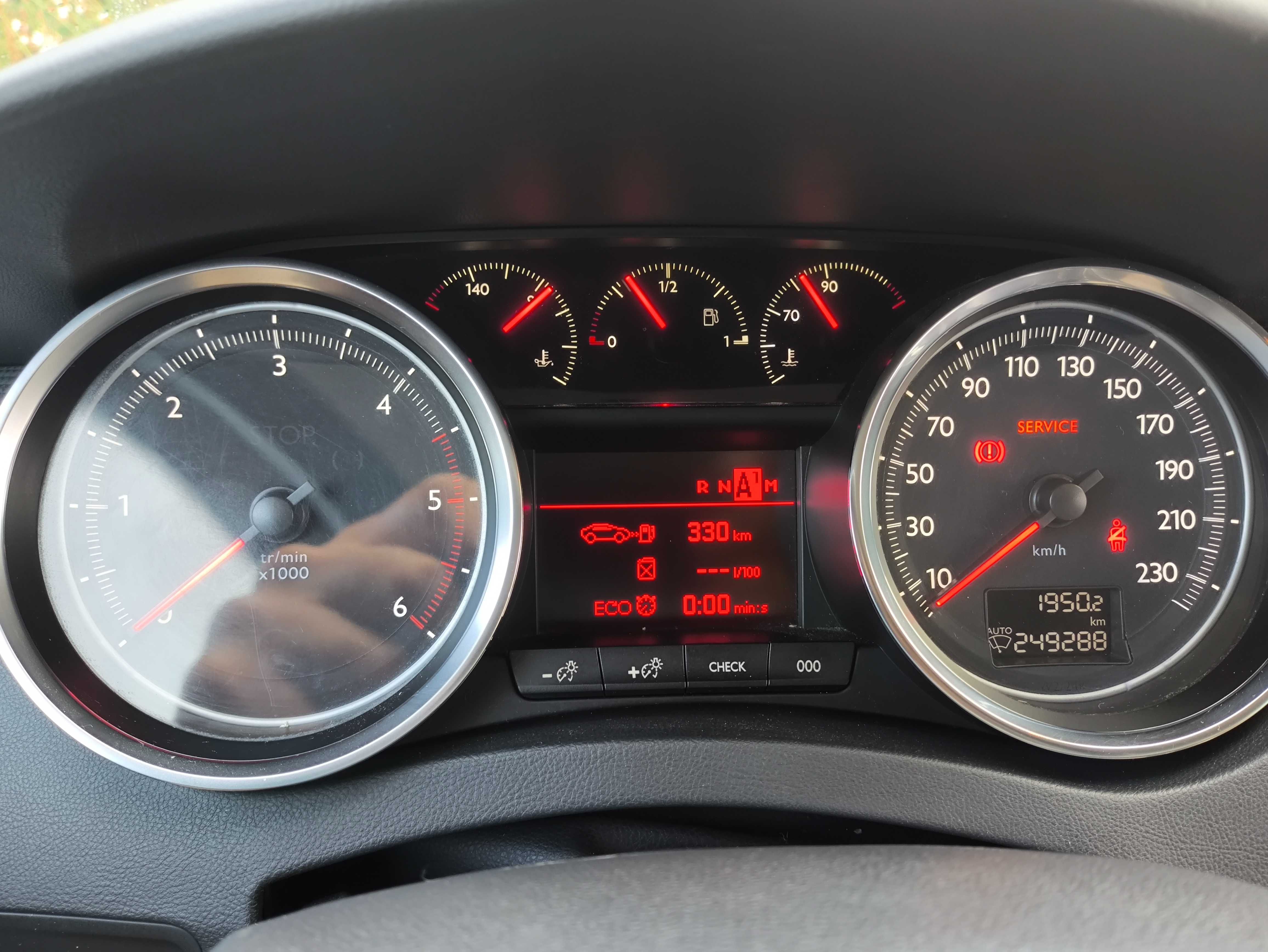Peugeot 508 SW 2012 1.6HDI | Tecto Panorâmico e Estofos em Pele