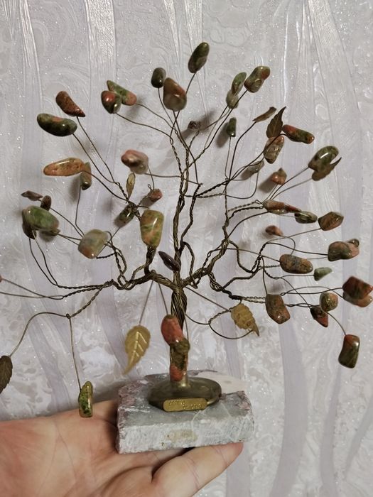 Дерево счастья,зелёная яшма.