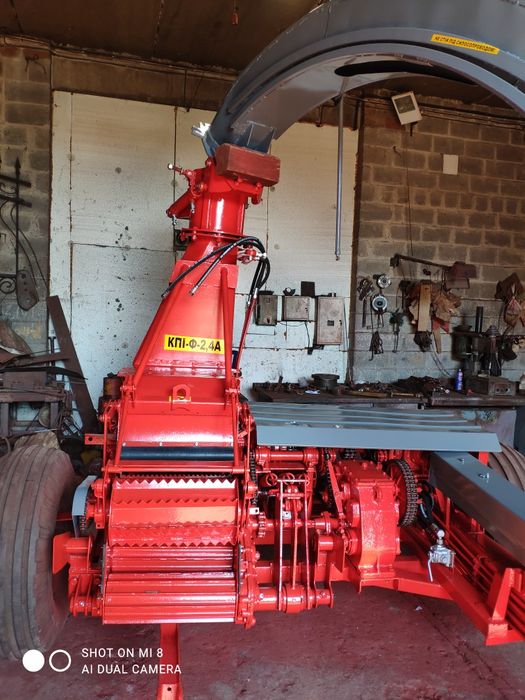 Кормозбиральні комбайни КПІ-2,4 та РОСЬ-2