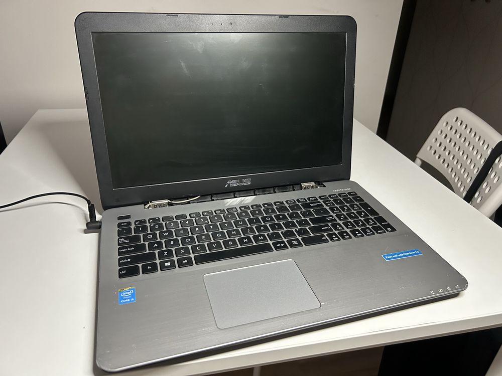 Asus A555L (i5 5th, 8GB RAM, SSD 240GB)