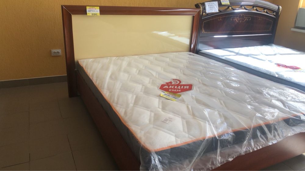 Ліжко двоспальне і матраси Распродаж