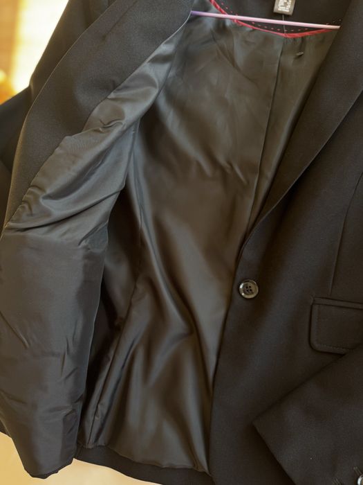 Блейзер новий класичний