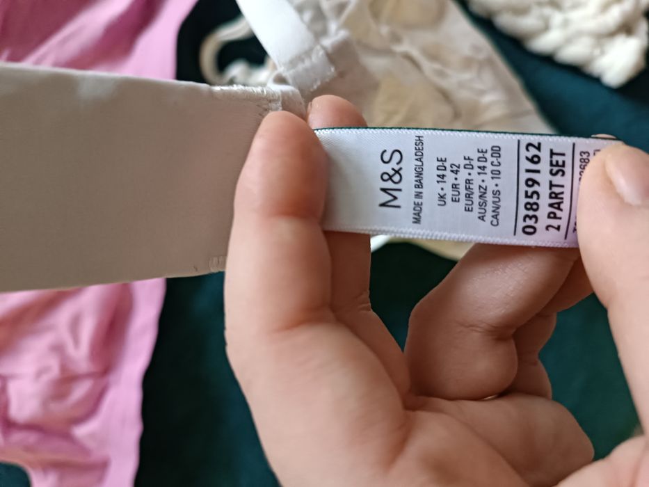 Бюсти для годування нові