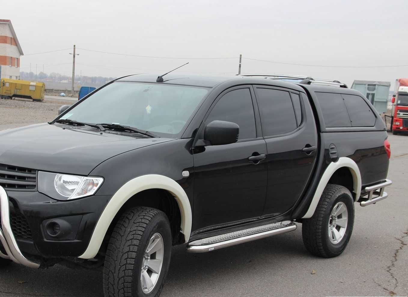 ПорогиMitsubishi L 200 2006 + 2015 + 2018 + Бічні Труби Обвес