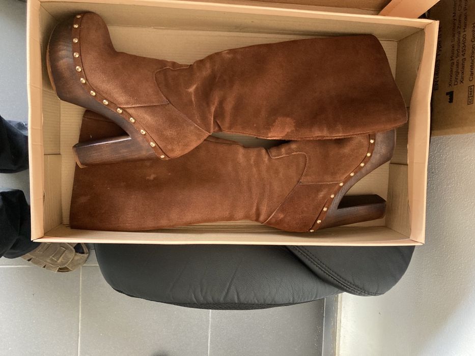 Botas em camursa nº36