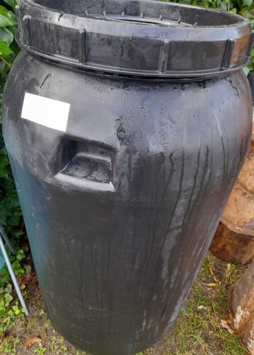 Beczka na wodę, gruby plastik, Deszczówke lub inne płyny etc.