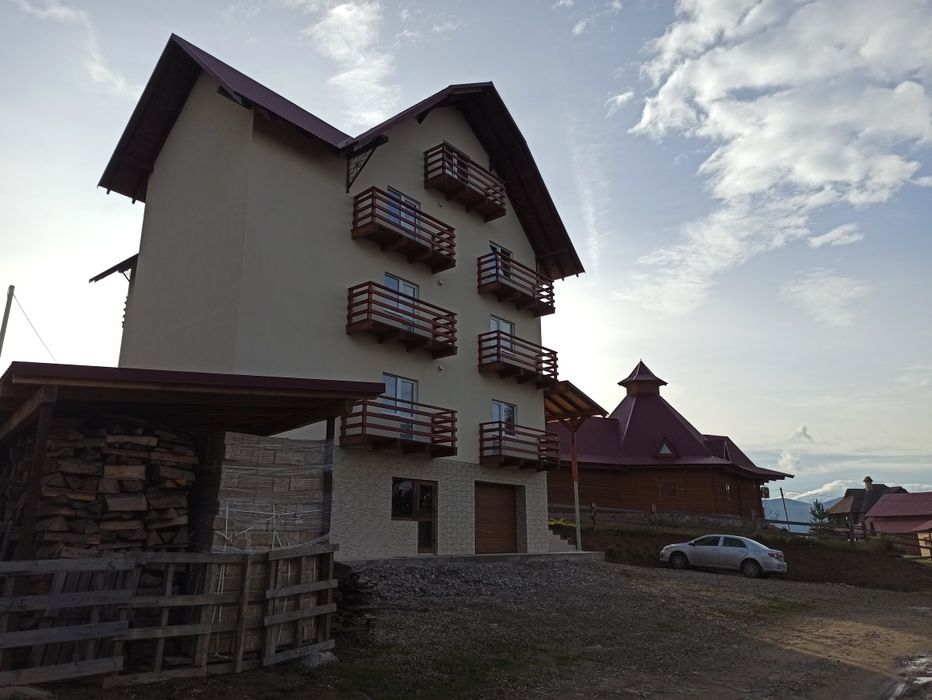 Проживання і відпочинок у Карпатах