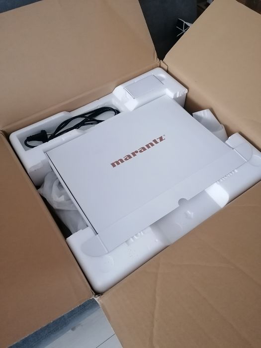 Amplituner MARANTZ  CINEMA 40.
