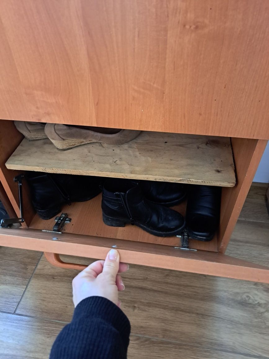 Szafka na buty, półka