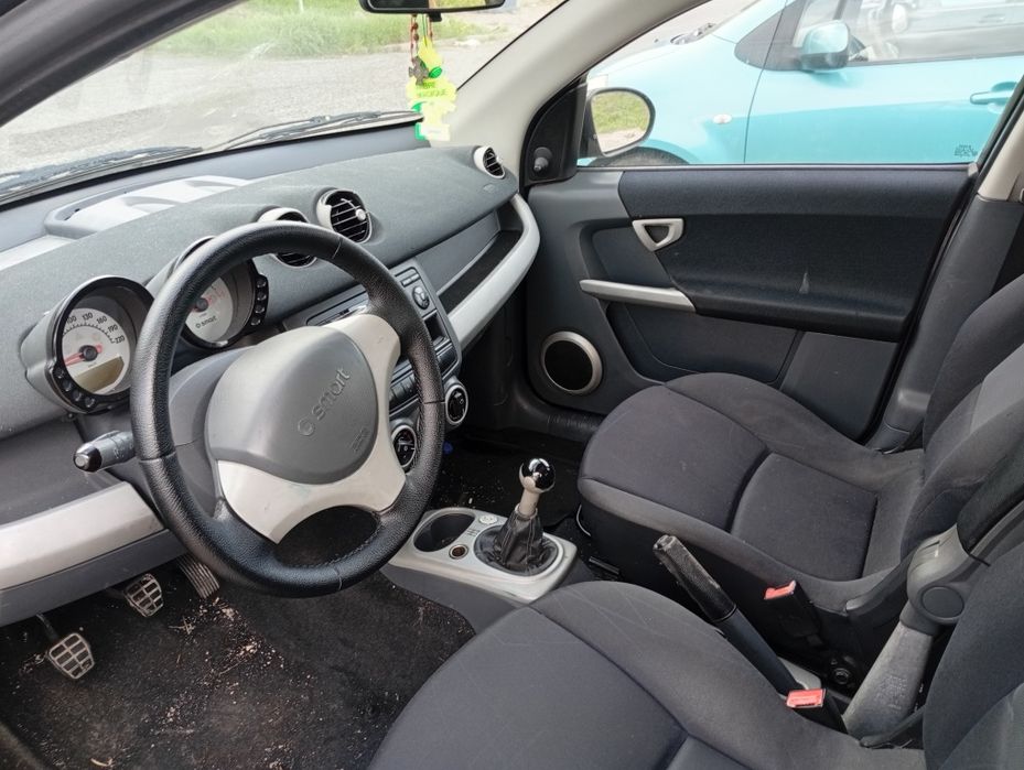 Smart for fur a diesel a trabalhar e a andar para peças não tem docume