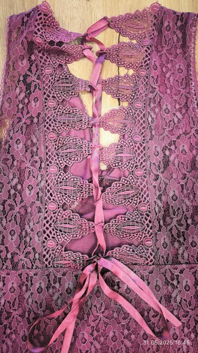 Koronkowa fioletowa sukienka Topshop, roz. 40/42