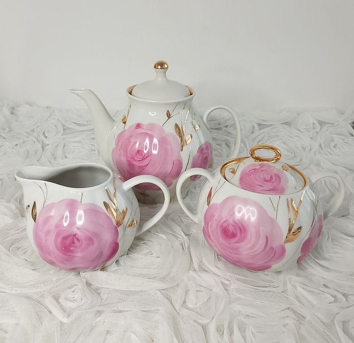 Дулево, части от сервиза "Весенний"