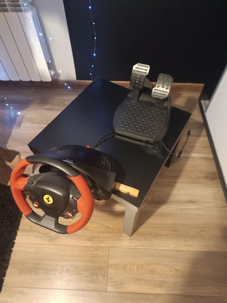 Sprzedam Thrustmaster 458 Spyder