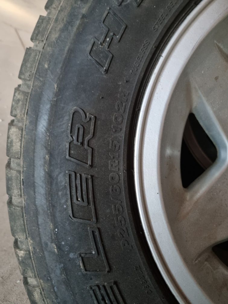 Jantes e pneus 255/60 r15 suzuki