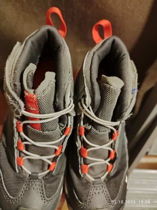 Продам срочно ботинки