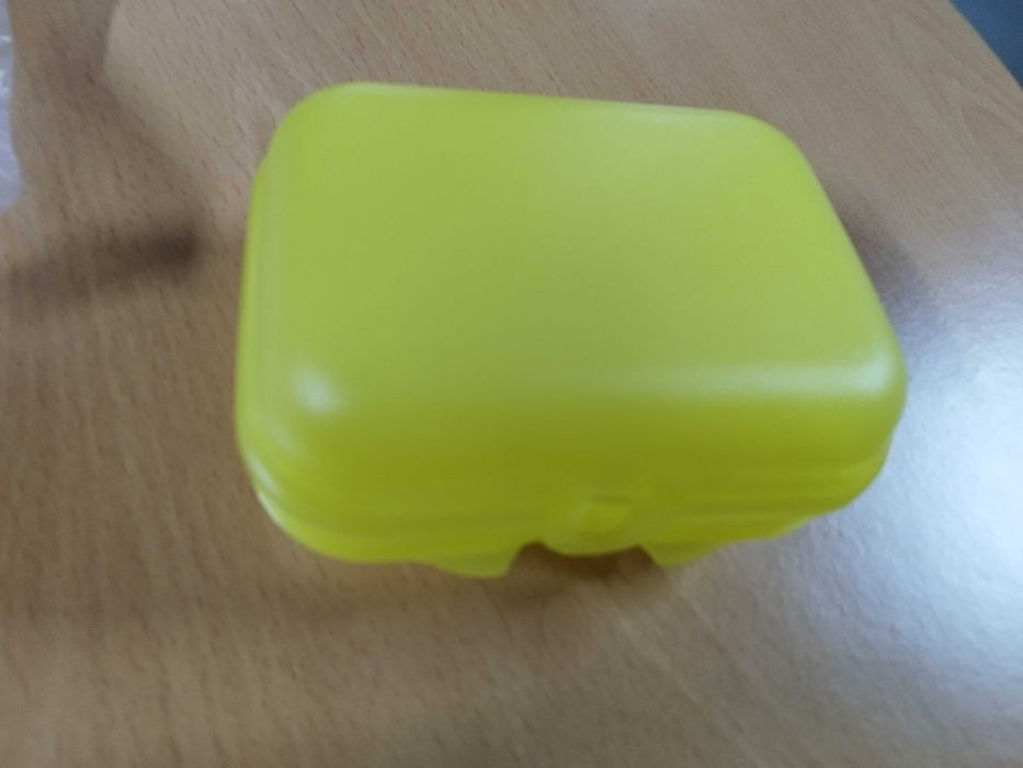 Conjunto de várias Tupperware lanche