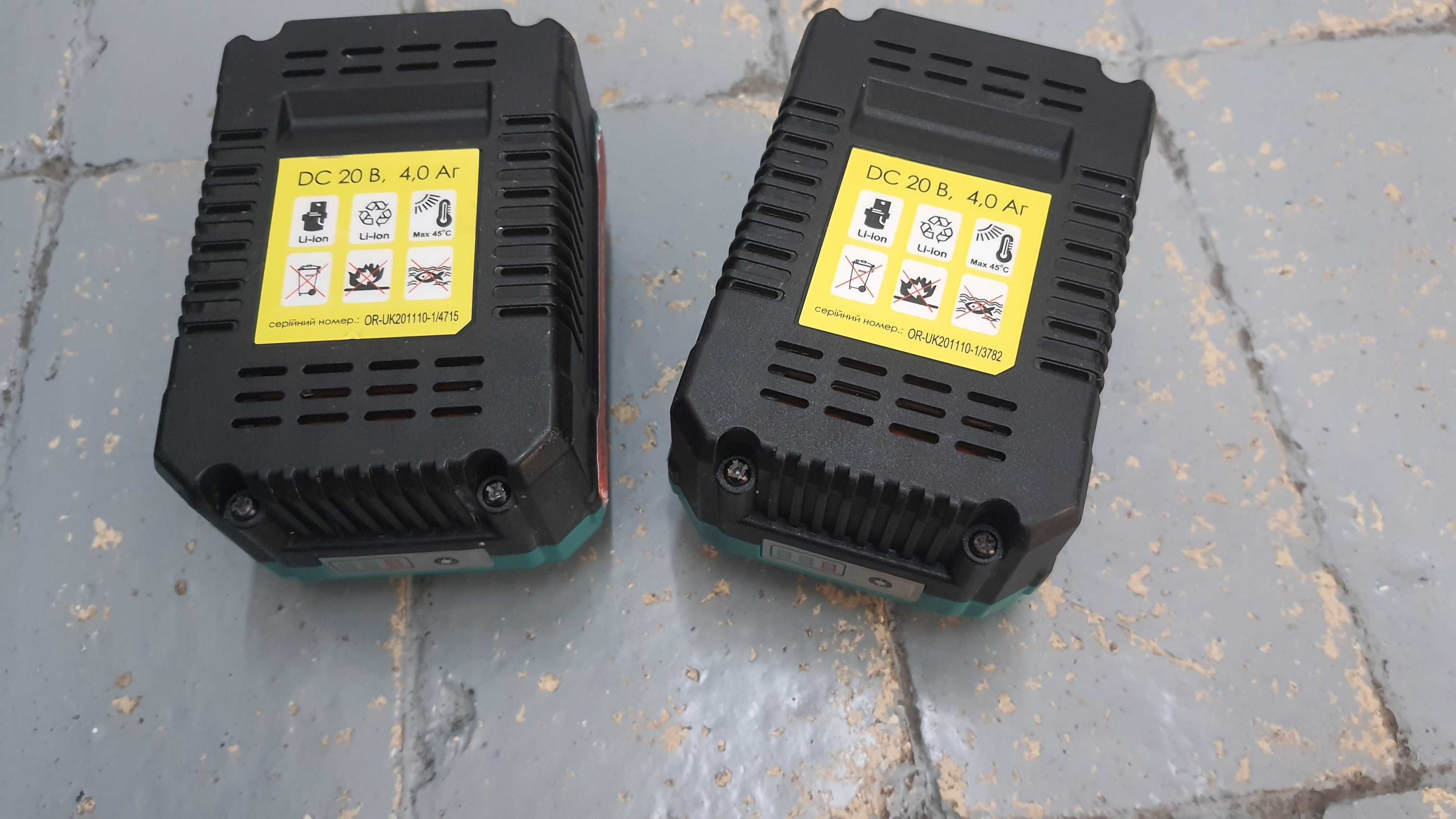 Акумуляторна батарея Sturm CL204B 20в 4 Aг