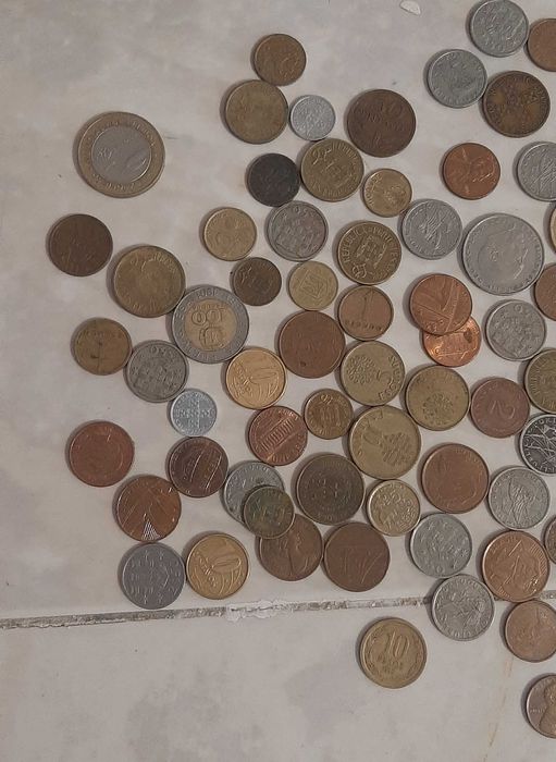 Moedas antigas portuguesas e estrangeiras