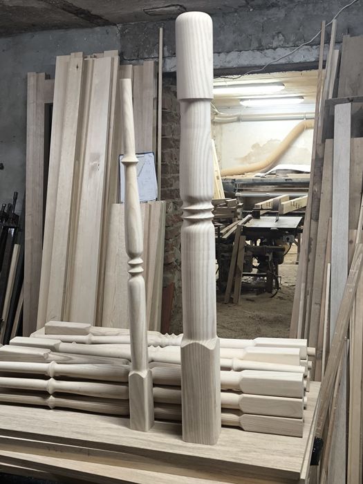 Tralki i słupki drewniane toczone jesionowe