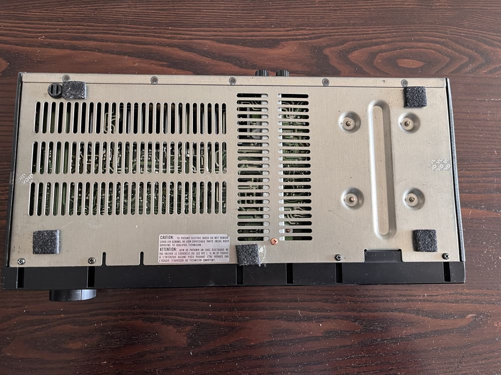 Sprzedam wzmacniacz Marantz pm26