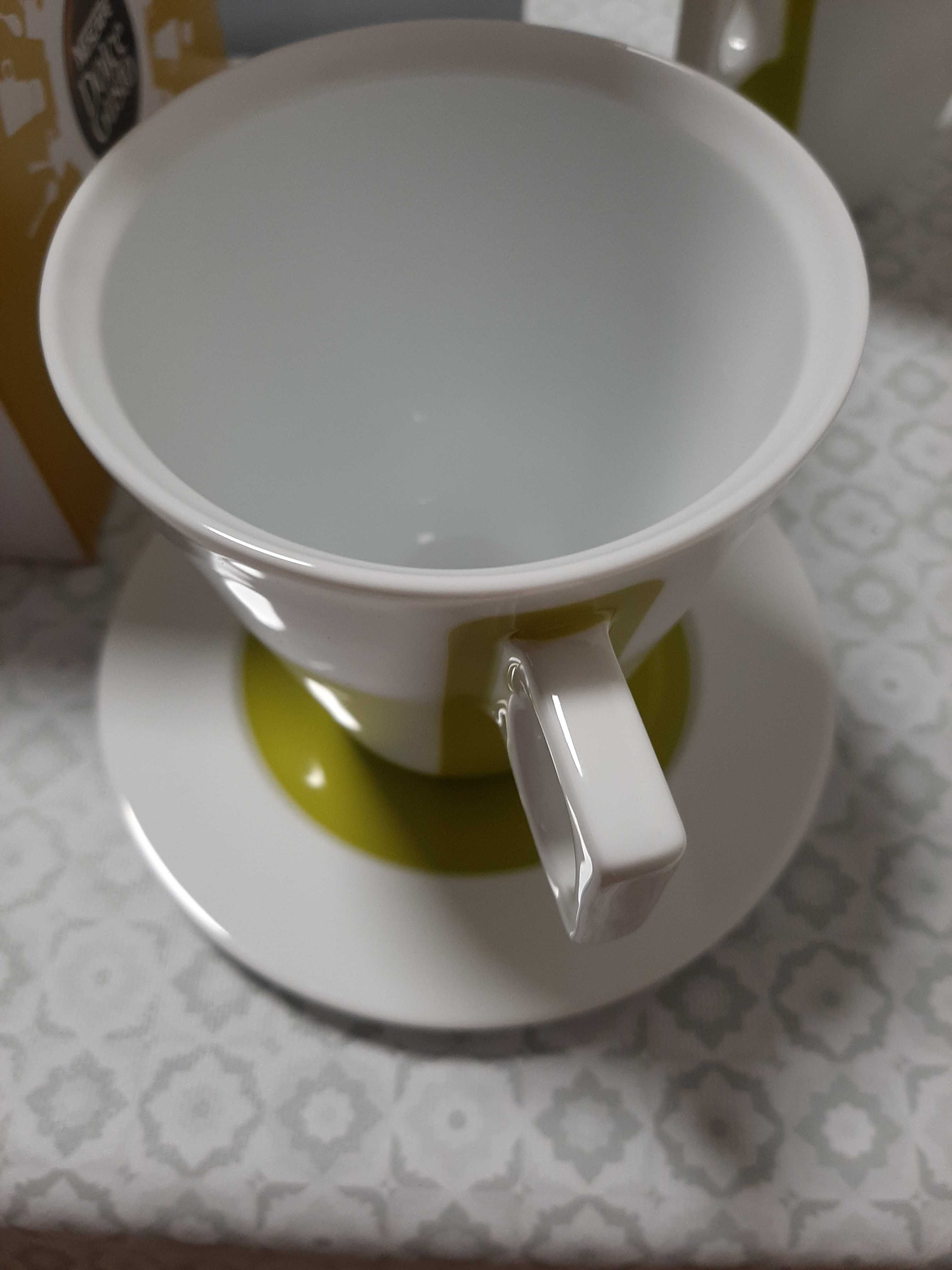 Chávenas grandes meia de leite dolce gusto. São de coleção.
