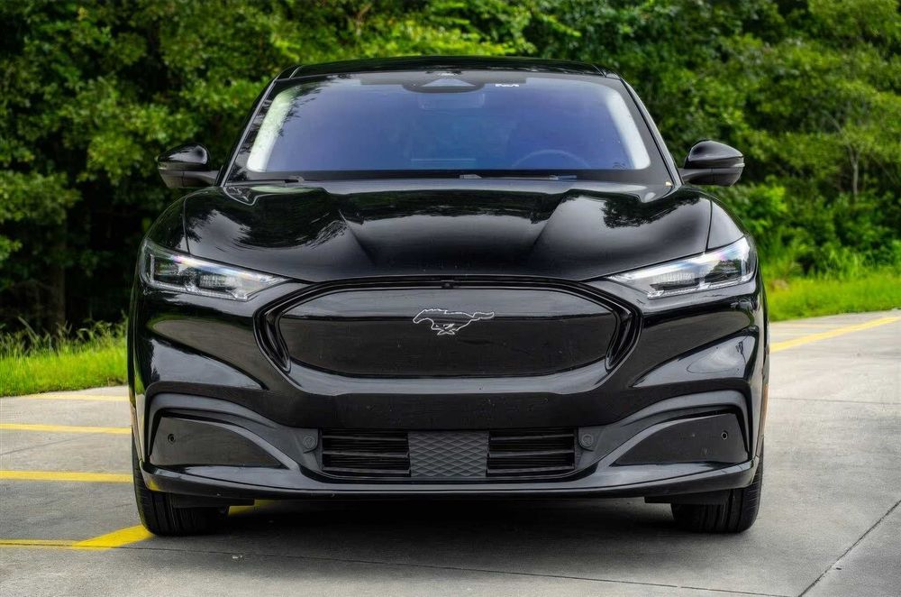 Ford Mustang Mach-E Premium      2022