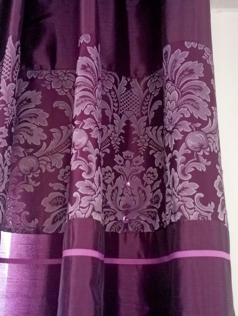 4 Cortinas opacas rochas