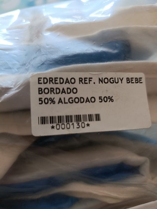Edredão e resguardo para berço